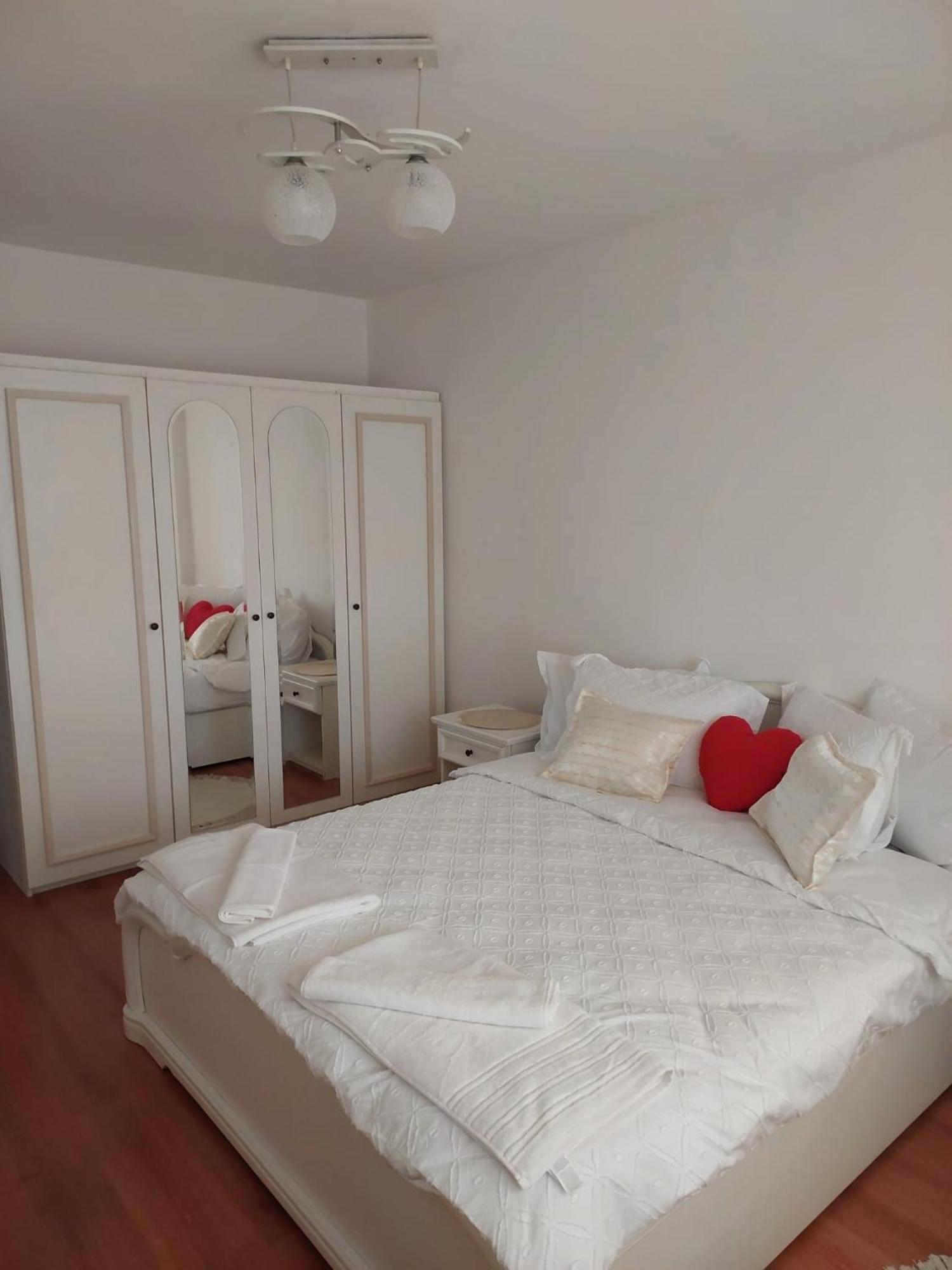 Panorama Mega Apartament Pantelimon Bukurešť Exteriér fotografie